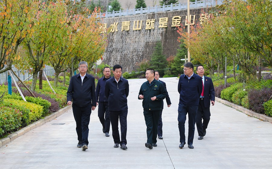 29-2021年10月，甘肅省高級(jí)人民法院院長(zhǎng)張海波蒞臨公司調(diào)研。.jpg